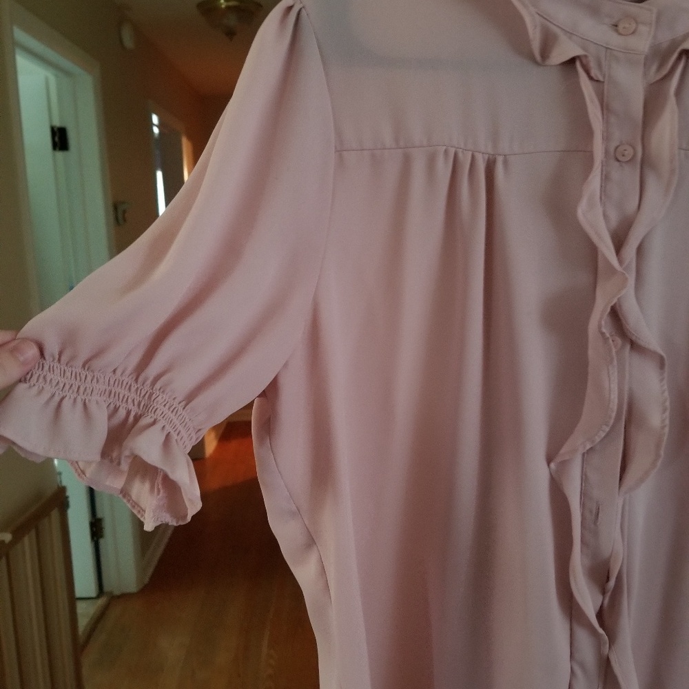 Pink blouse - Picture 2 of 3